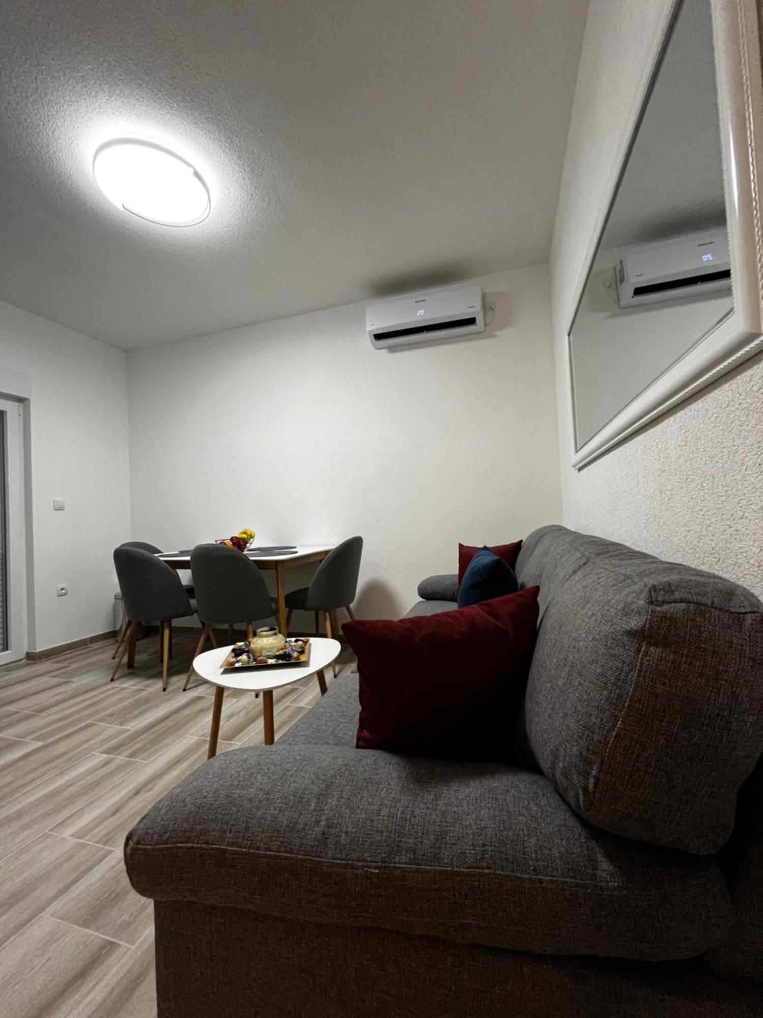 Twin Apartments Ivanica Exteriér fotografie